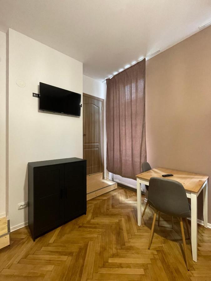 Schei Central Studios In The Heart Of Brašov Exteriér fotografie