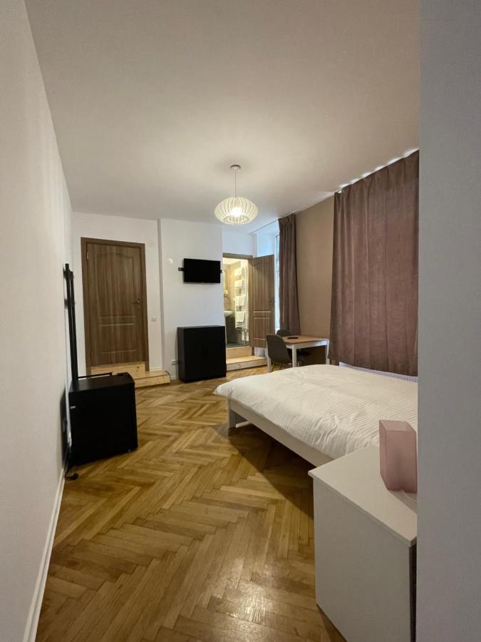 Schei Central Studios In The Heart Of Brašov Exteriér fotografie