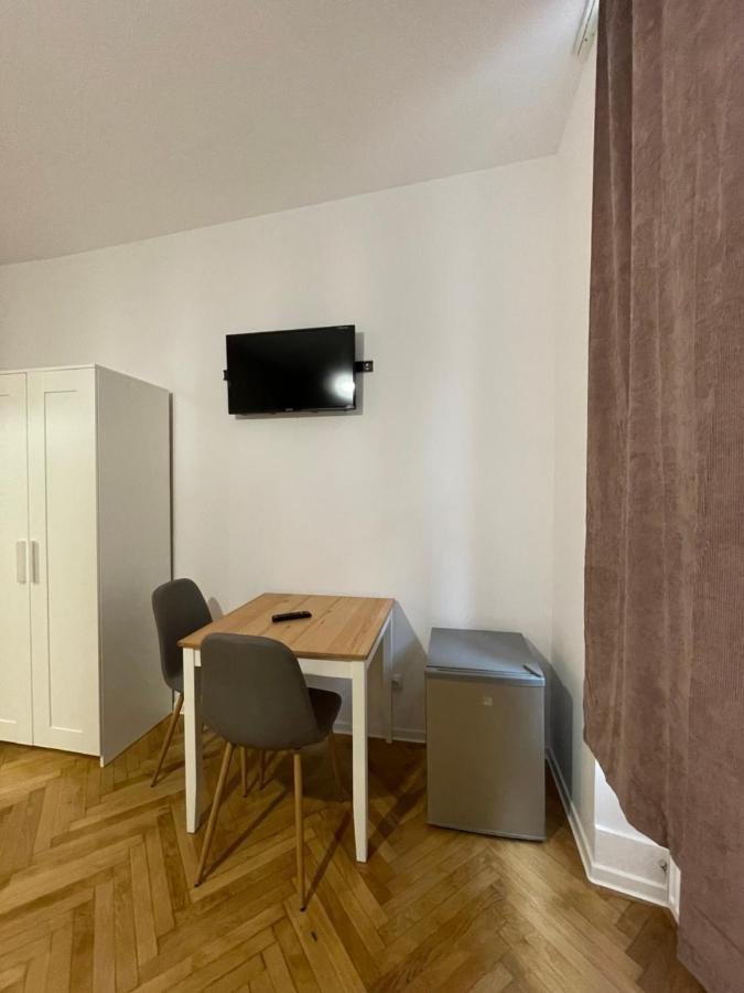 Schei Central Studios In The Heart Of Brašov Exteriér fotografie