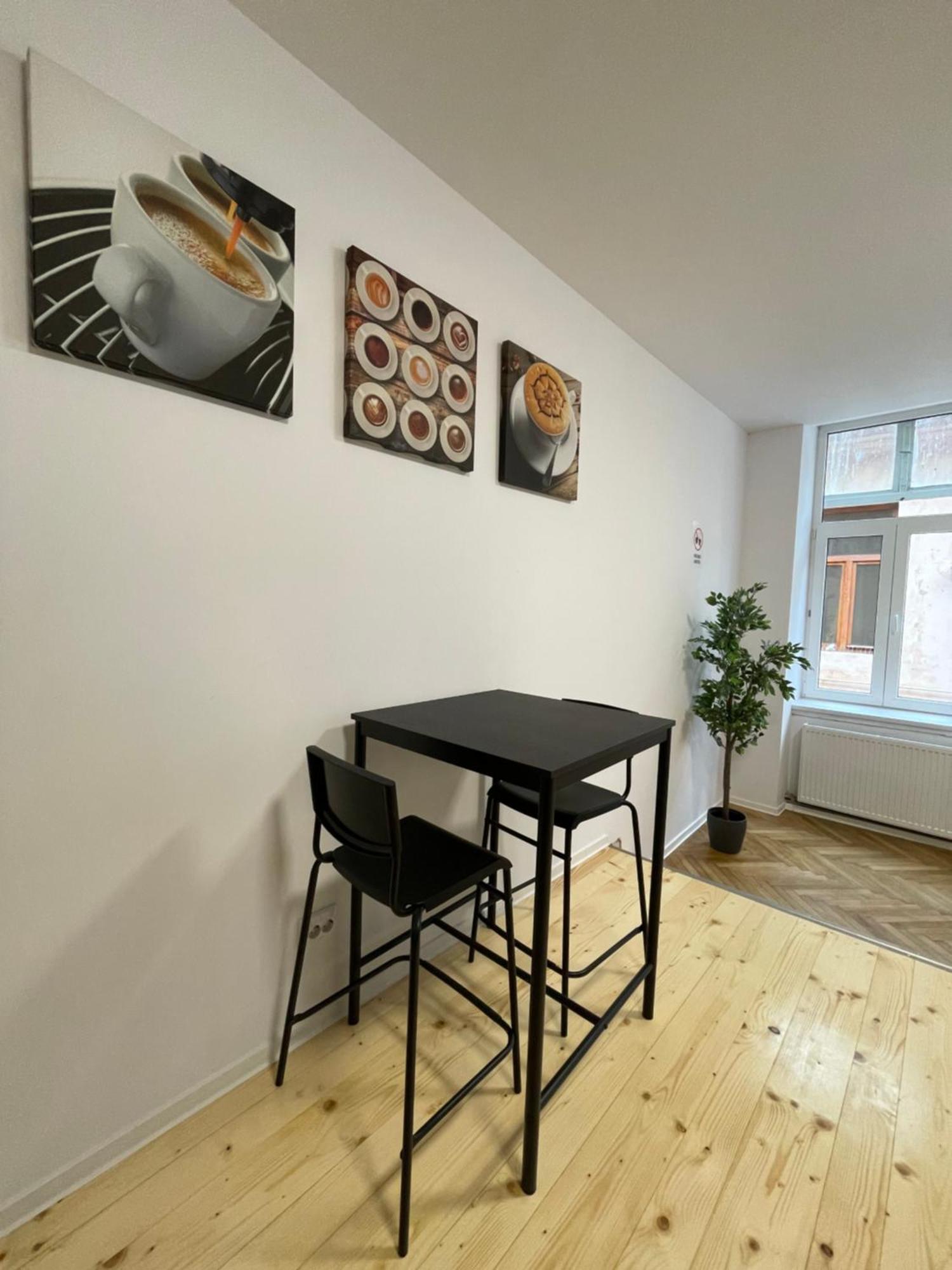 Schei Central Studios In The Heart Of Brašov Exteriér fotografie